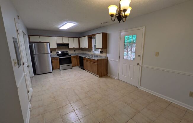 Newly Renovated 3BR/3BA: 4438 Coopers Creek Dr in Smyrna – Prime Cobb County Location!