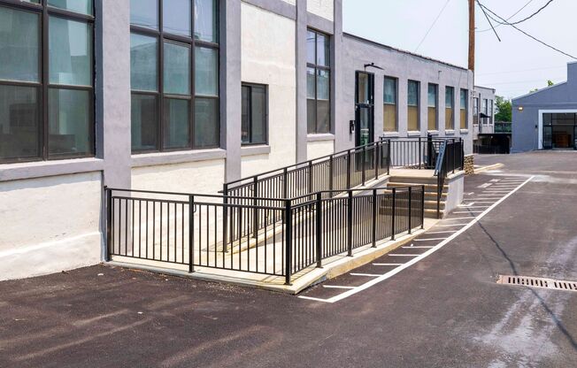 1 bed, 1 bath, 618 sqft, $1,095, Unit G112