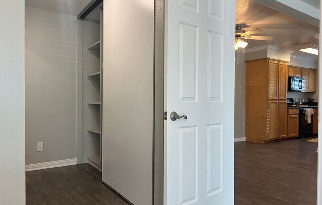 2 beds, 2 baths, 950 sqft, $2,920, Unit 1641B