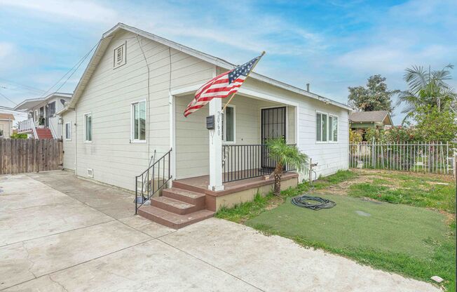 Cozy 4BR/1BA home with front yard