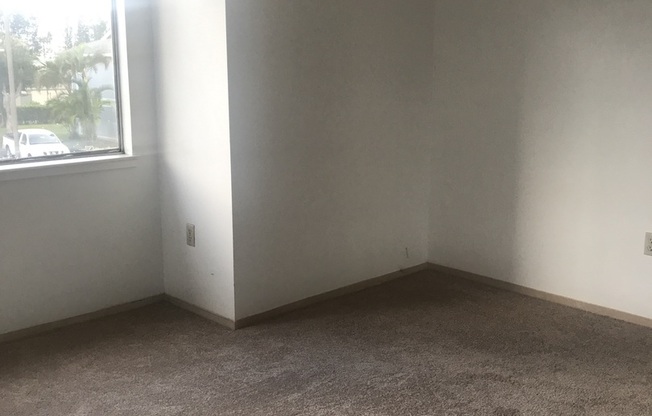 2 beds, 1 bath, $2,100