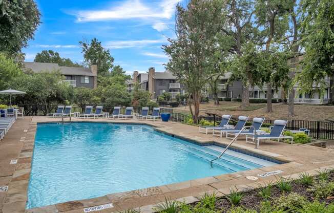 the pool at the preserve at ballantyne commons apartments