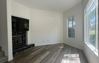 Modern Tri-Level Townhome in Tustin Ranch
