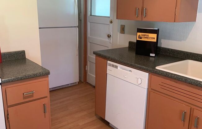 3 beds, 1 bath, $2,025