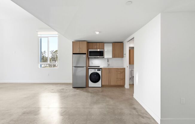 Studio, 1 bath, 707 sqft, $2,195, Unit 301-D
