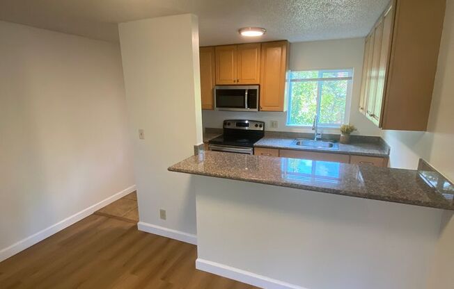 2 beds, 1 bath, 825 sqft, $2,150, Unit 204