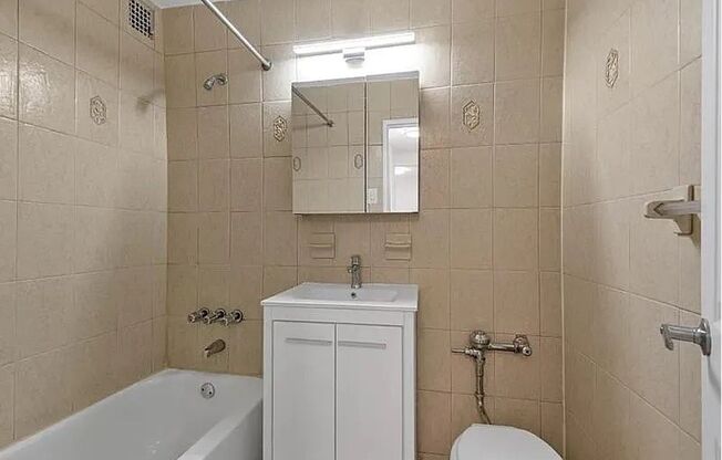 1 bed, 1 bath, $1,750, Unit APARTMENT 3E