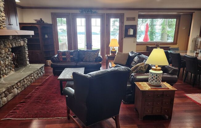 Fully Furnished Lakefront Home