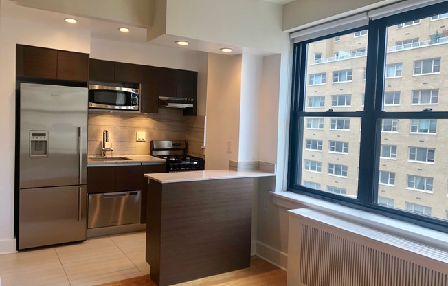 Studio, 1 bath, $3,895, Unit 11E