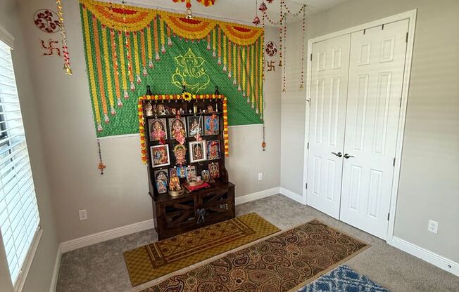 Gorgeous 5-Bedroom, 3-Bathroom in Riverview