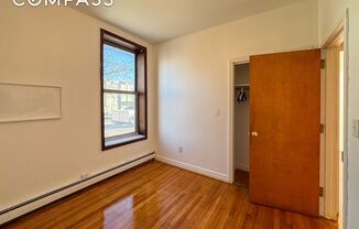 3 beds, 1 bath, $3,850, Unit 2