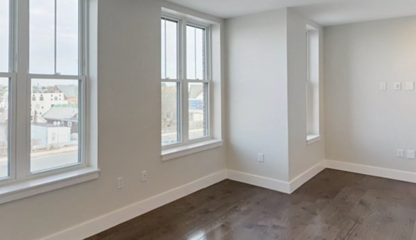 2 beds, 2 baths, 1,100 sqft, $3,700, Unit 302