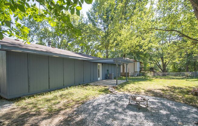 3 Bed 2 Bath Home in Meadowbrook West Neighborhood