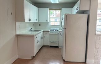 1 bed, 1 bath, 704 sqft, $1,880, Unit 127-09