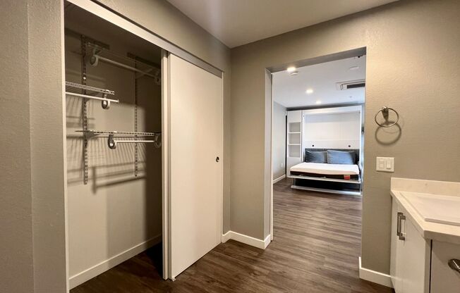 Studio, 1 bath, 232 sqft, $2,050, Unit 435-417