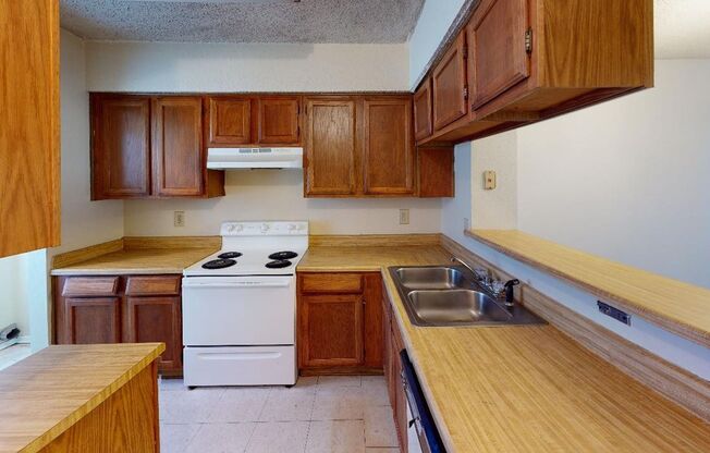Charming & Spacious 2-Story Townhome