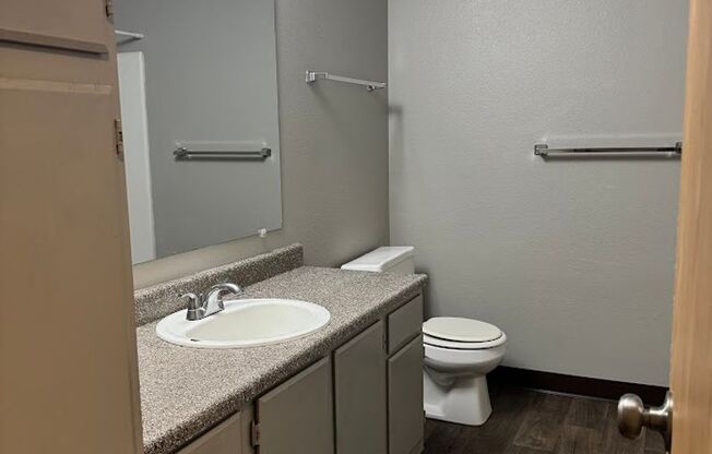 2 beds, 2 baths, 1,070 sqft, $1,675, Unit 18-201