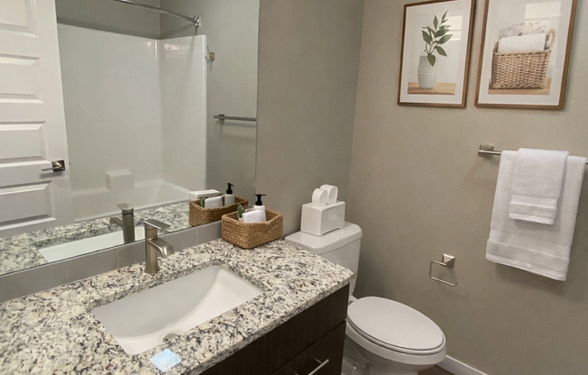 3 beds, 2.5 baths, 1,409 sqft, $2,000, Unit F5