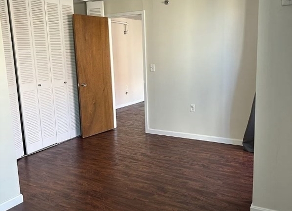 1 bed, 1.5 baths, 700 sqft, $3,050, Unit 503