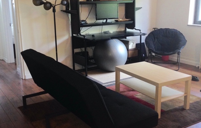 1 bed, 1 bath, $1,195, Unit 17