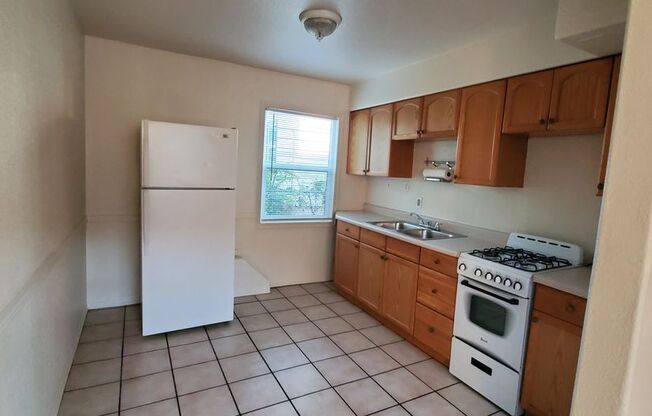 2 beds, 1 bath, 700 sqft, $1,095, Unit 2177-3