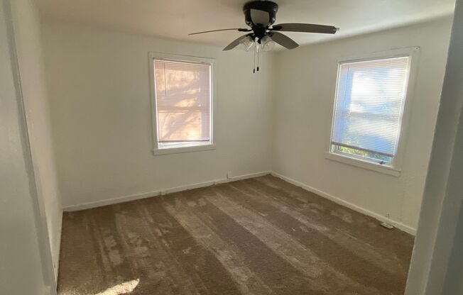 2 beds, 1 bath, $775