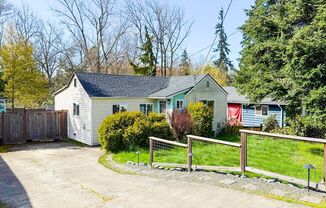 Beautiful newly remodeled 3 bed/2 bath home! Walking distance to Northgate Lightrail!