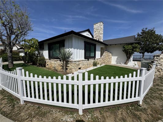 1904 LINDA FLORA DR