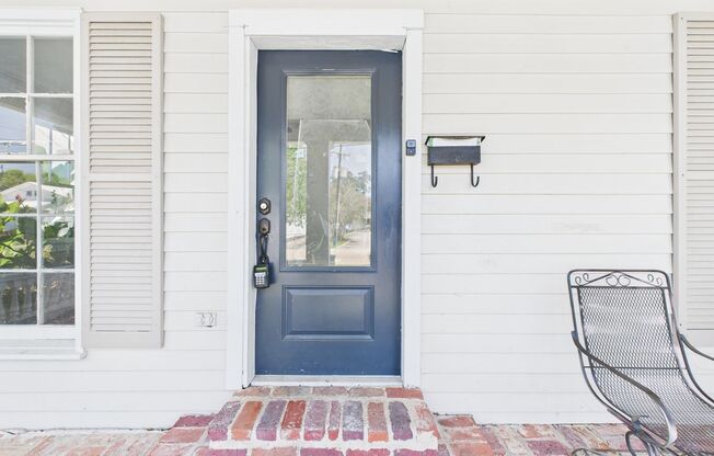 3 Bedroom, 1 Bathroom NOW Available!