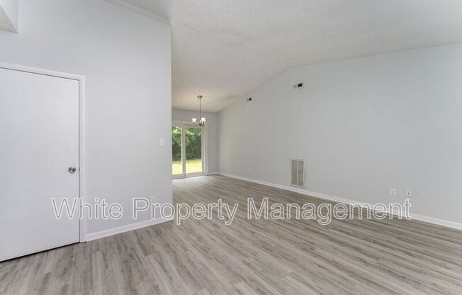 7230 Newell Acres Dr