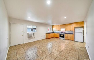 6735 Elmer Ave.