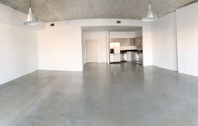 Studio, 1 bath, 962 sqft, $3,150, Unit Unit 605