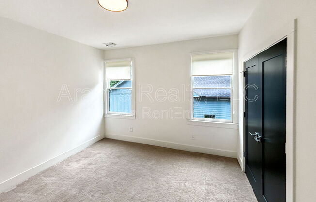3 beds, 3 baths, 2,050 sqft, $3,200, Unit A
