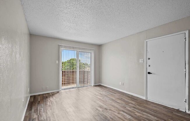 1 bed, 1 bath, 538 sqft, $1,170, Unit 12