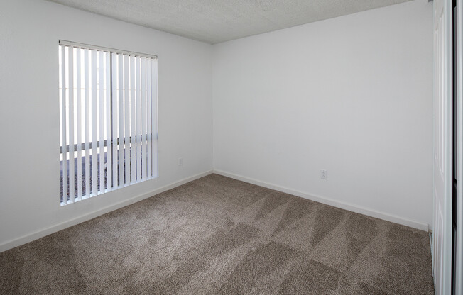 2 beds, 1 bath, 1,001 sqft, $2,395, Unit B-10