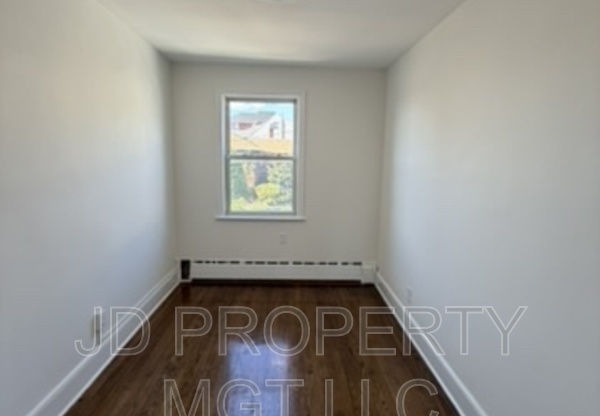 21 VAN COURTLAND PL