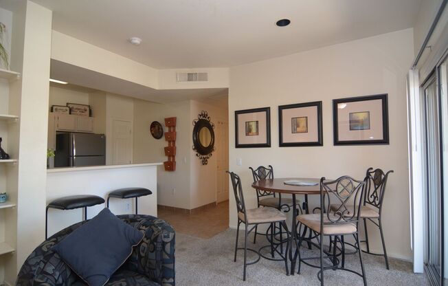 Fully Furnished 2 Bedroom 2 Bath Condo! Central Tucson Location!
