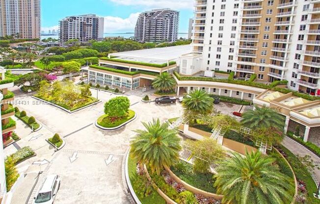 1 bed, 2 baths, 878 sqft, $3,500, Unit 801 Brickell Key Blvd # 907
