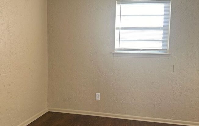 1 bed, 1 bath, 500 sqft, $625, Unit Apt 6