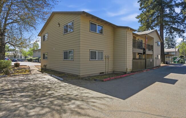 2 beds, 1 bath, 1,000 sqft, $1,350, Unit 31