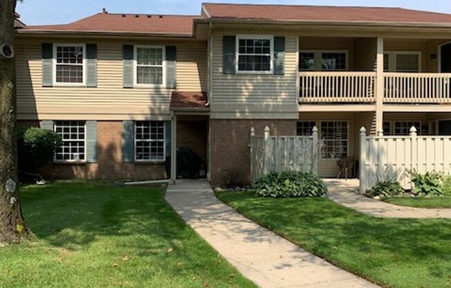 2 BEDROOM/2 BATH CONDO FOR LEASE IN NORTHVILLE