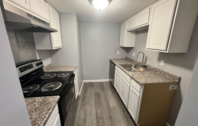 2 beds, 1 bath, 931 sqft, $850, Unit A4