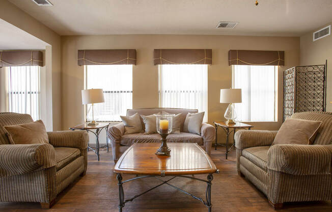 Living room at Tierra Pointe Apartments in Albuquerque NM October 2020 (9)