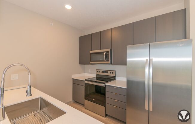 1 bed, 1 bath, 575 sqft, $999, Unit YH-4009