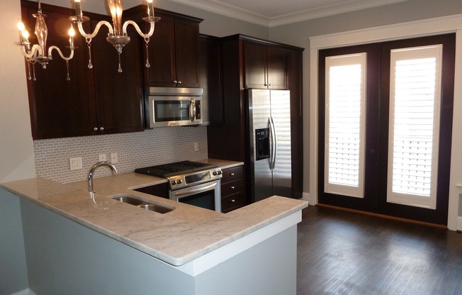 Elegant 2BR Townhome in Gramercy | Pool, Clubhouse & Gated Access