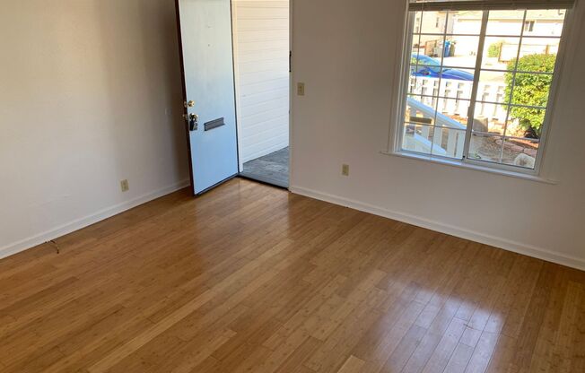 2 beds, 1 bath, $3,150