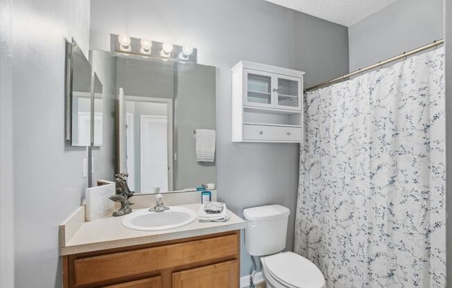 2 beds, 2 baths, $1,625, Unit Unit 1006