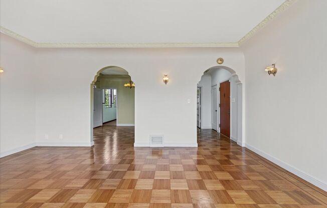 Bayview Heights Gem!