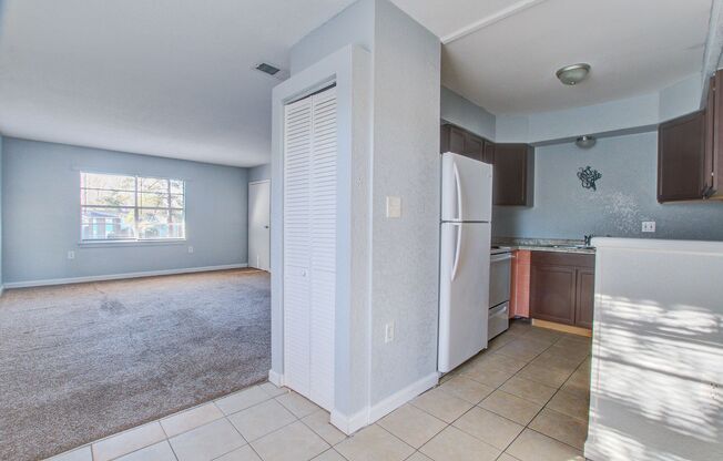 1 bed, 1 bath, 613 sqft, $850, Unit F2