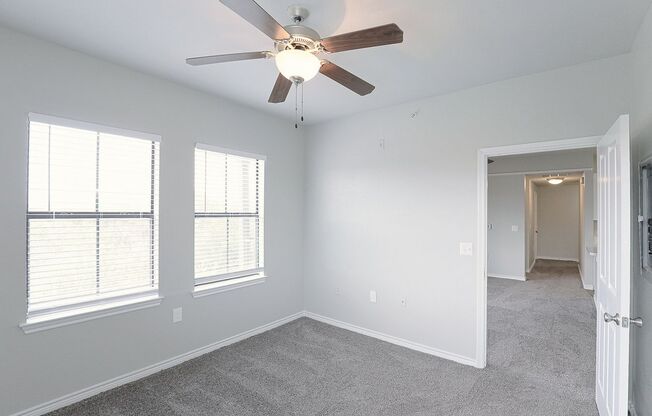 2 beds, 2 baths, 950 sqft, $1,236
